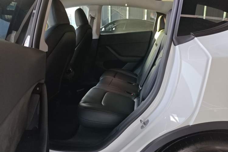 Used Tesla Model Y 2024 Rear-Wheel-Drive Version
