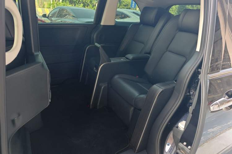 Used Honda Odyssey 2022 2.0L eHEV Prestige Four-Seater Edition