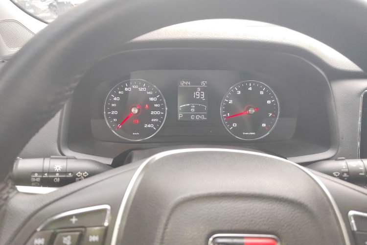 Used Roewe i6 2019 PLUS 1.6L CVT 4G Connected Flagship Deluxe Edition
