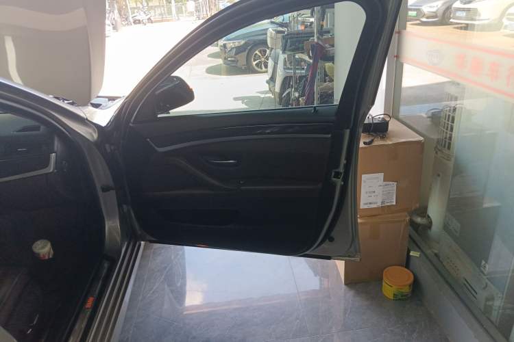 Used BMW 5 Series 2017 525Li Luxury Design Package
