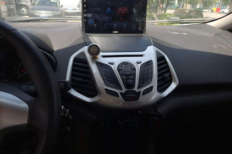 Used Ford EcoSport 2013 1.5L Manual Fashion Model
