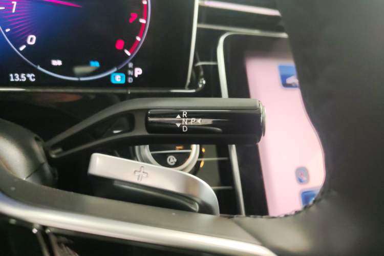 Used Mercedes-Benz E-Class 2025-Year Facelift E 260 L