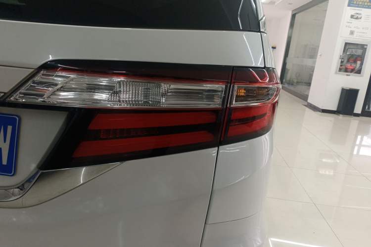 Used Honda Odyssey 2018 2.4L Luxury Edition
