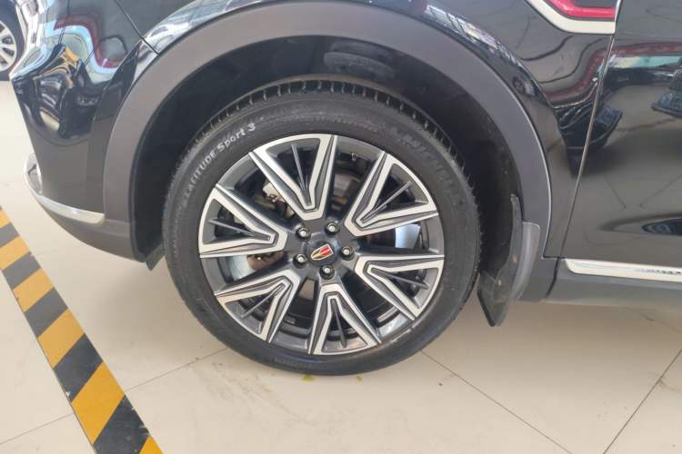 Used Hongqi HS5 2022 Facelifted Version 2.0T Smart Connect Flagship All-Wheel-Drive Edition
