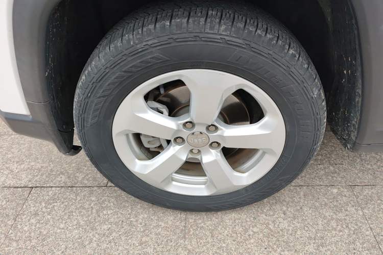 Used  Compass 2017 200T Automatic Family Edition
