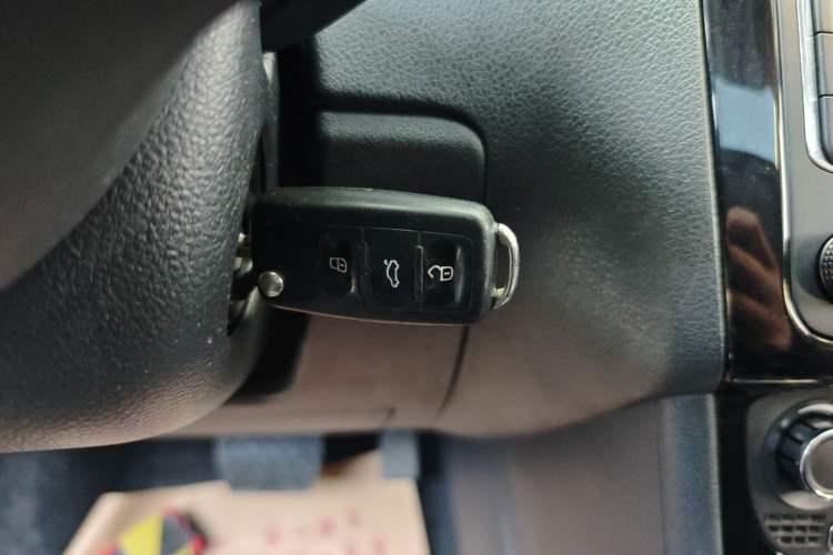 Used Volkswagen Polo 2013 1.6L Automatic Luxury Edition
