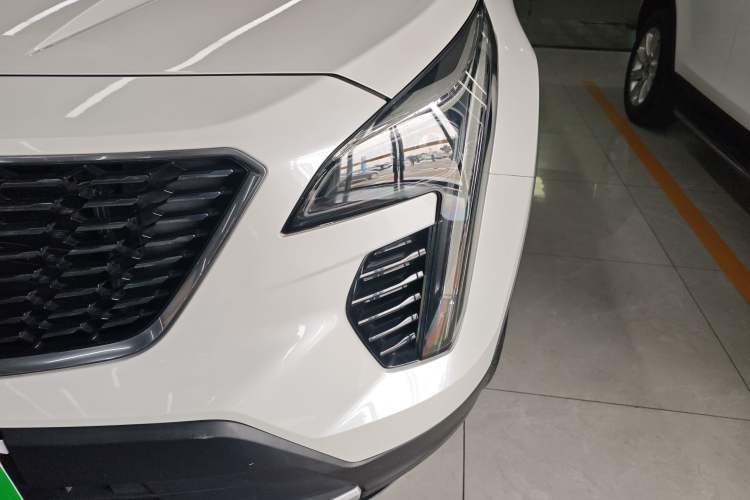 Used Cadillac XT4 2022 28T Two-Wheel-Drive Luxury Version
