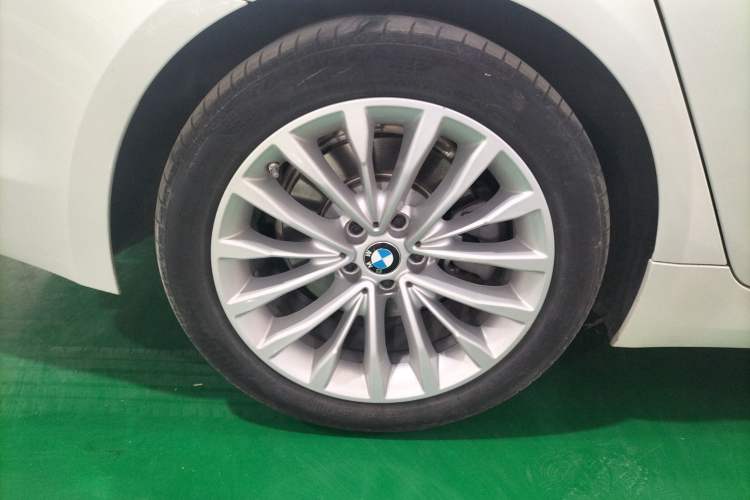 Used BMW 5 Series New Energy 2020 Mileage Upgrade Version 530Le Luxury Package