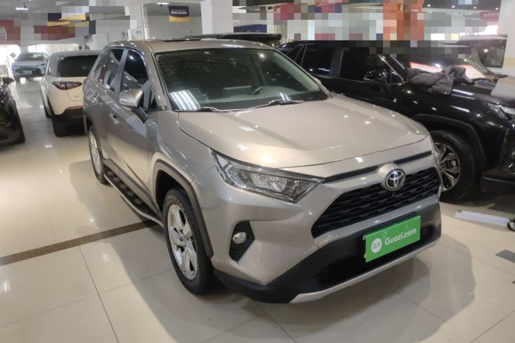Used Toyota RAV4 2021 2.0L CVT Two-Wheel Drive Fashion PLUS Edition
