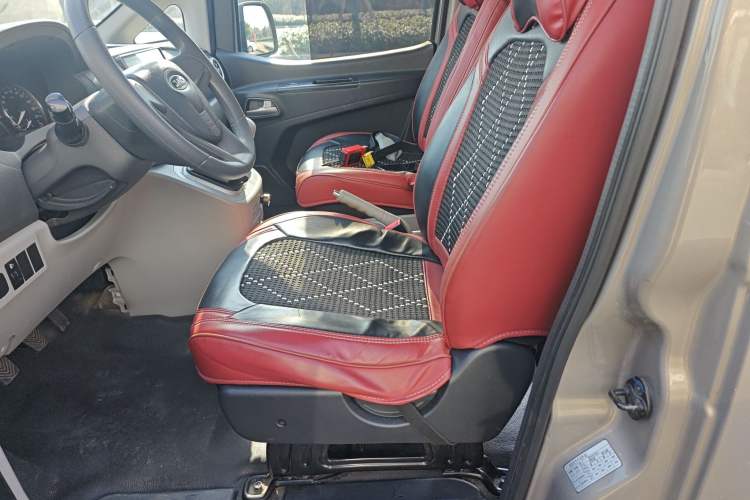 Used  M3 2018 1.6L Express Edition 5-seater