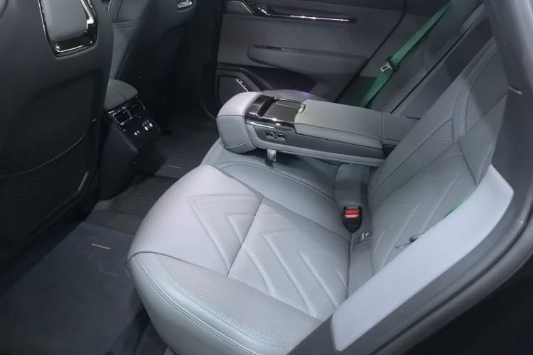 Used Zeekr 001 2023 WE Edition 100 kWh