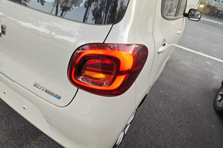 Used Wuling Hongguang MINIEV 2025 Four-Door Version Advanced Edition
