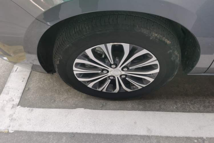 Used Buick GL8 2021 Land Cruiser Executive Class 652T Luxury Model
