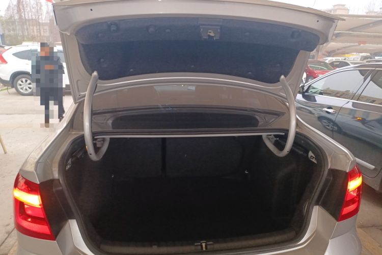 Used Volkswagen Bora 2014 1.6L Automatic Comfort Model
