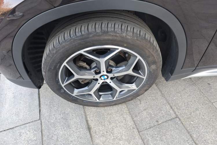 Used BMW X1 2016 sDrive18Li Luxury Model
