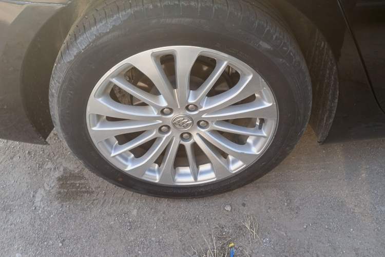 Used Buick LaCrosse 2016 28T Luxury Version