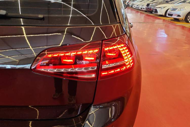 Used Volkswagen Golf 2017 280TSI Automatic R-Line Million-Vehicle Commemorative Edition
