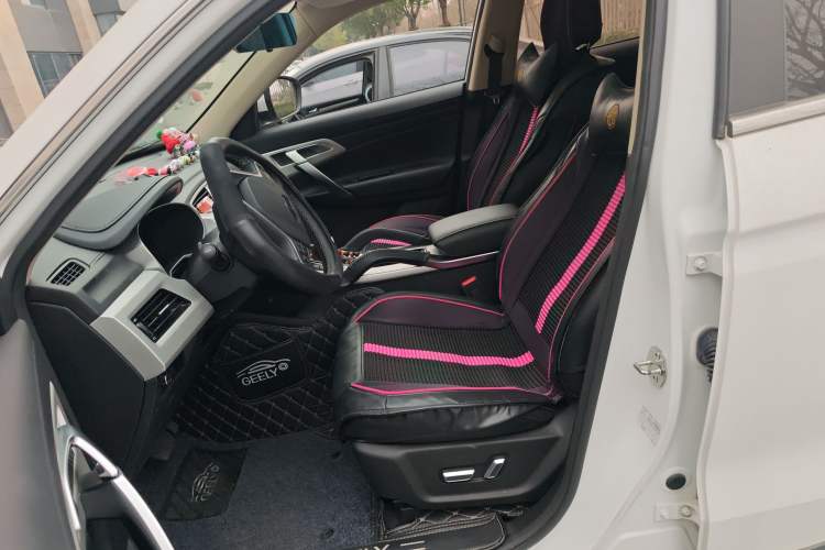 Used Geely Auto Emgrand X7 Sport 2018 1.8TD Automatic Two-Wheel Drive Smart Connect 4G Internet Edition
