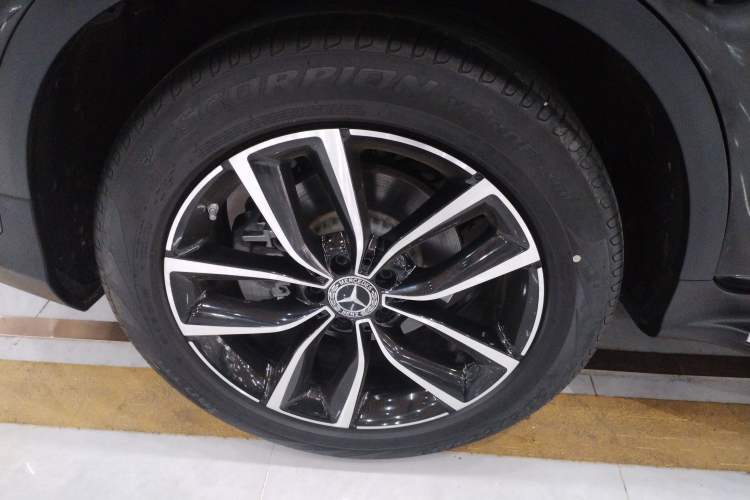 Used Mercedes-Benz GLC 2020 Facelift GLC 300 L 4MATIC Dynamic Edition
