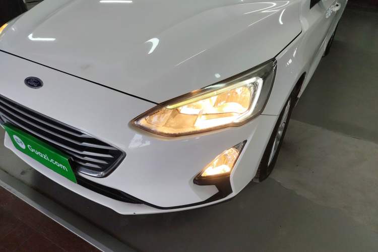 Used Ford Focus 2019 Sedan EcoBoost 180 Automatic Trend Edition
