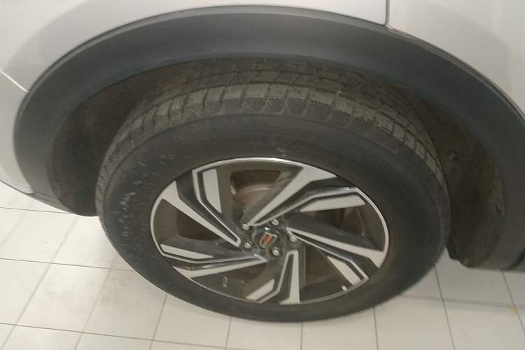 Used Hongqi HS5 2022 Revised Version 2.0T Smart Connect Flagship Edition
