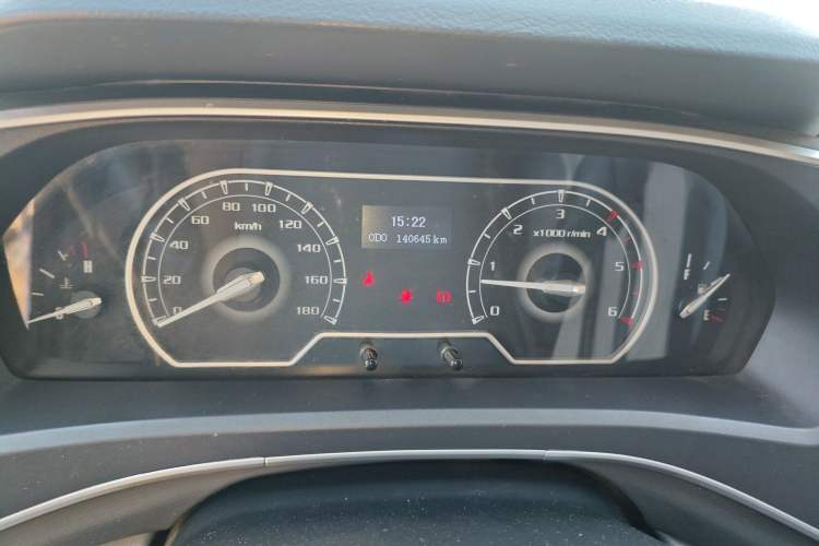 Used SAIC MAXUS Xintu V80 2021 2.0T PLUS Manual - Aoyuntong Long Wheelbase Mid-Roof Available in 6/7/8/9-Seater Configurations
