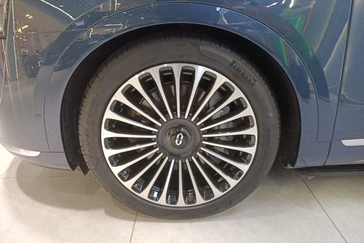 Used Hima AITO M9 2024 Range-Extended Ultra Version 52 kWh 5-Seater Model
