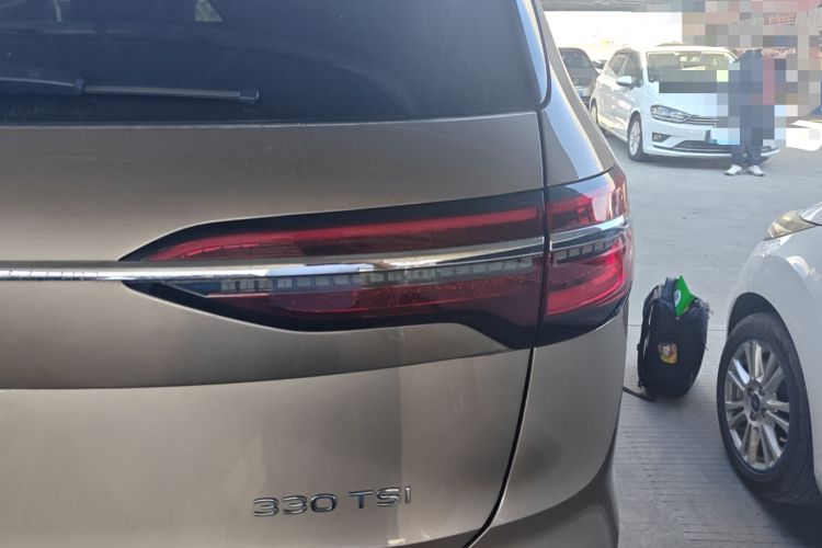 Used Volkswagen Viloran 2020 330TSI Luxury Edition
