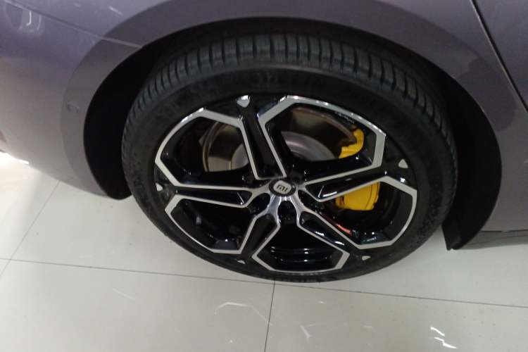 Used  SU7 2024 Rear-Drive Ultra-Long Range Advanced Pro-Level Intelligent Driving Version
