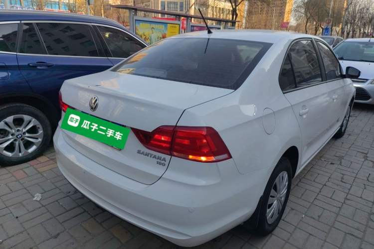 Used Volkswagen Santana 2016 1.6L Manual Fashion Edition
