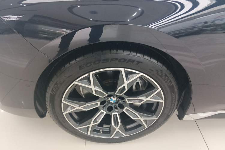 Used BMW 7 Series 2023 735Li Luxury Package
