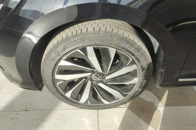 Used Volkswagen Passat 2022 330TSI Elite Edition Custom Version
