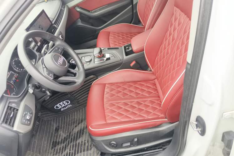 Used Audi A4L 2019 40 TFSI Ambition China VI
