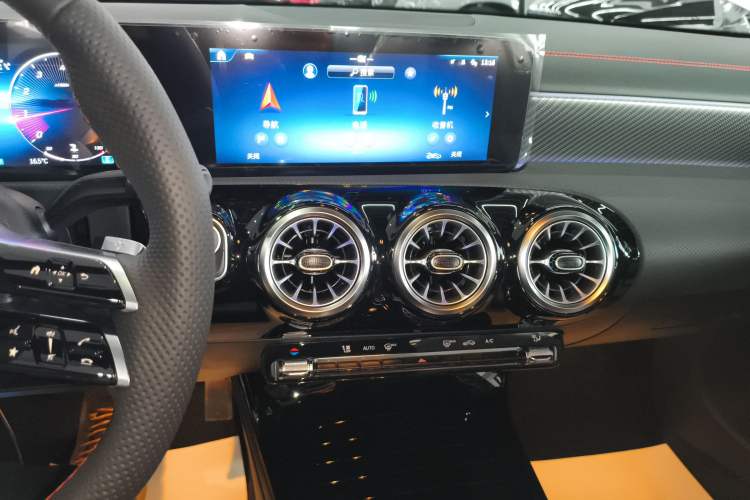 Used Mercedes-Benz A-Class 2025 A 200 L Fashion Model
