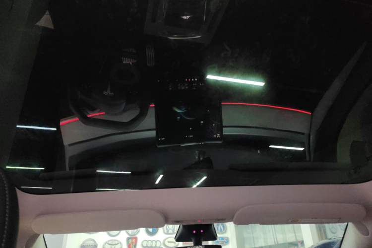 Used Tesla Model Y 2023 High-Performance All-Wheel-Drive Version
