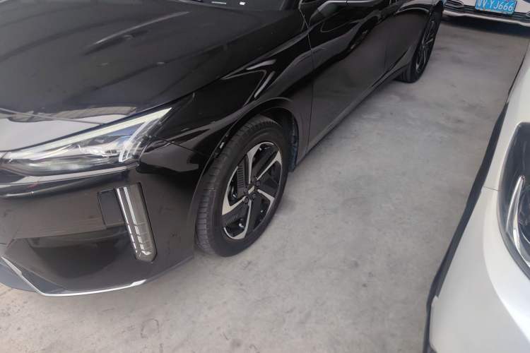 Used  L6 2023 125km MAX