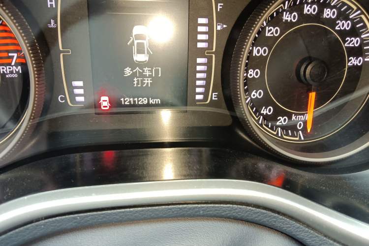 Used  Cherokee 2016 2.4L Leading Edition