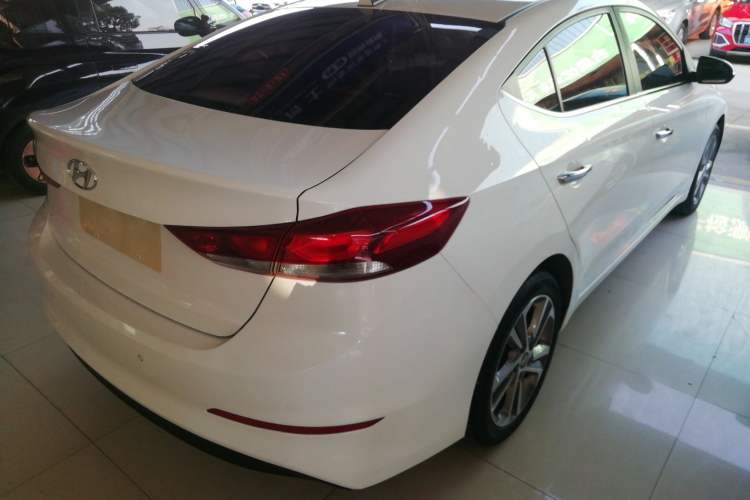Used Hyundai Elantra 2016 1.6L Automatic ZhiXuan – Elite Version
