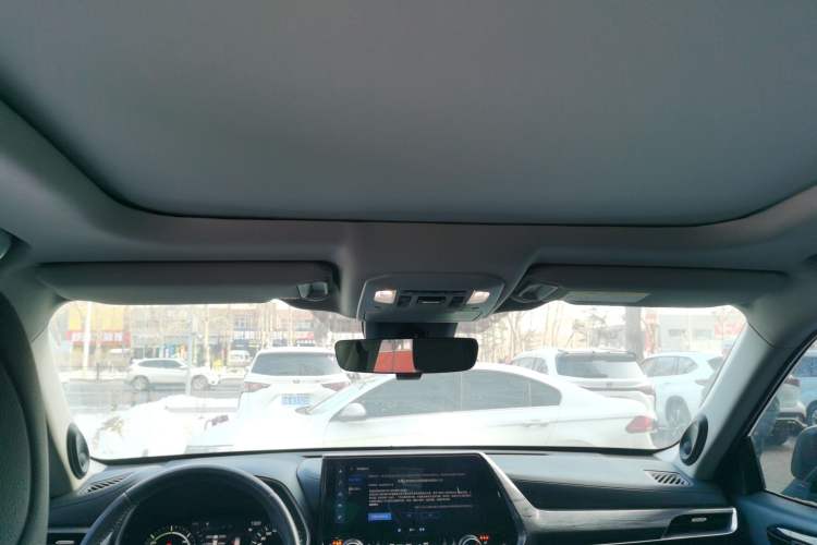 Used Toyota Highlander 2023 2.5L Smart Electric Hybrid Dual-Motor All-Wheel-Drive Luxury 7-Seater
