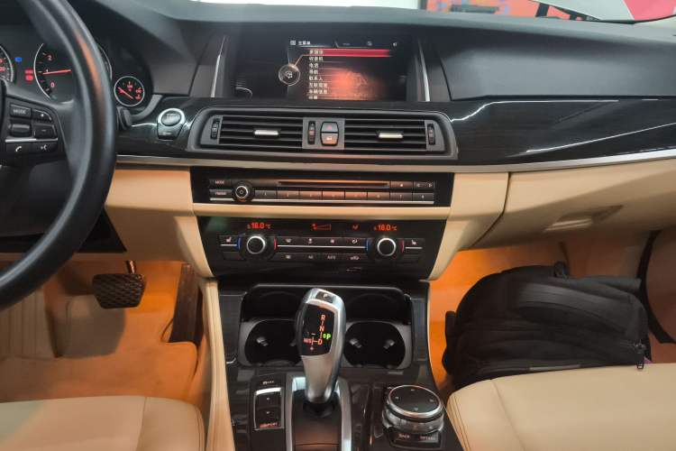 Used BMW 5 Series 2014 525Li Luxury Design Package
