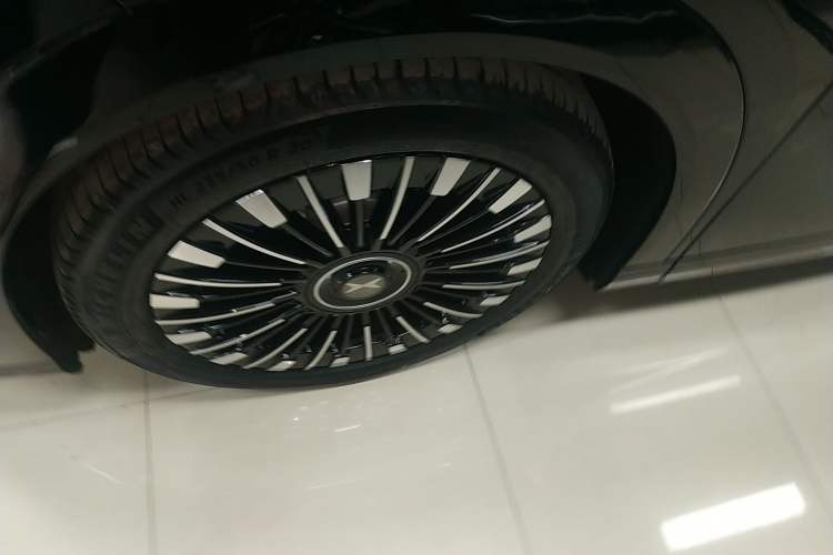Used XPeng X9 2025 740 Ultra-Long Range Max
