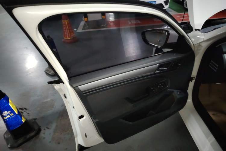 Used Volkswagen Bora 2016 1.6L Automatic Fashion Model
