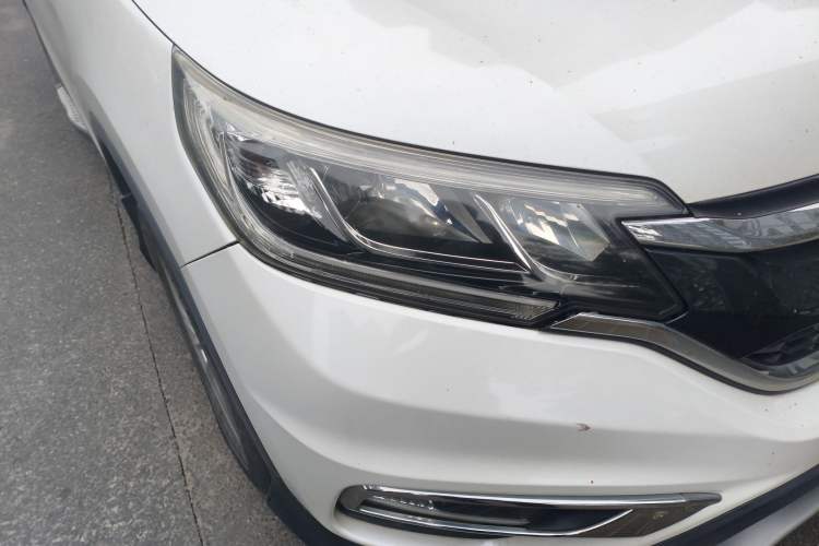 Used Honda CR-V 2015 2.0L two-wheel drive urban version
