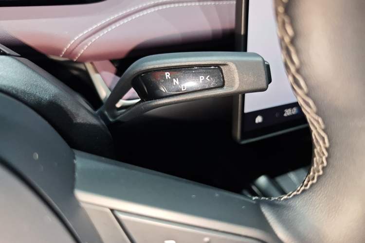 Used  SU7 2024 Rear-Drive Standard Founder Edition
