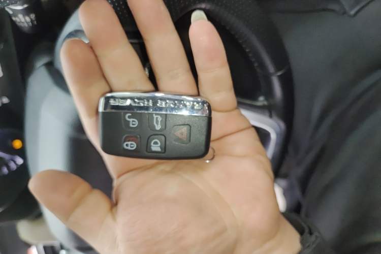 Used Land Rover Range Rover Sport 2014 3.0 SC V6 HSE
