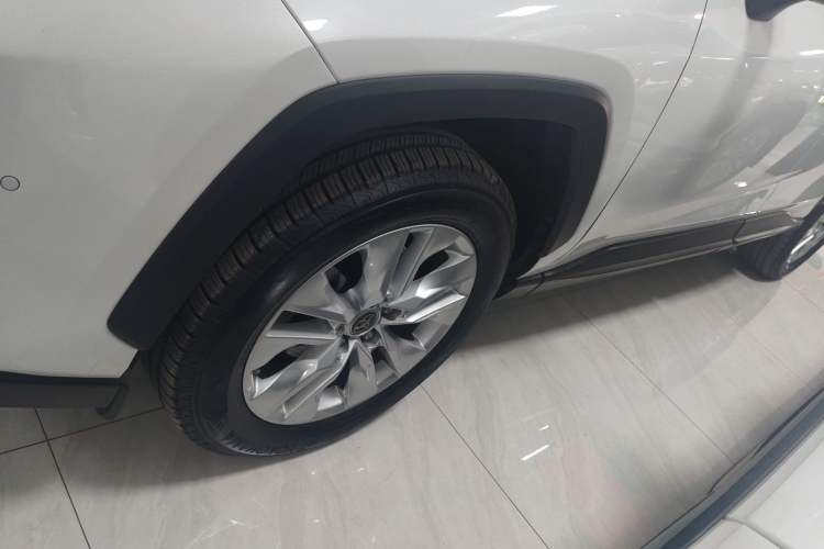 Used Toyota Wildlander 2022 Updated Version 2.0L CVT Two-Wheel Drive Leading Edition