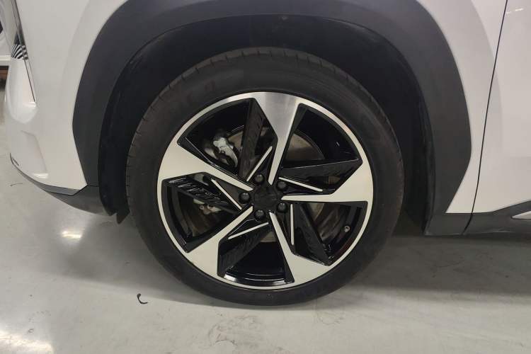 Used  L7 2023 1.5T 115 km Starship
