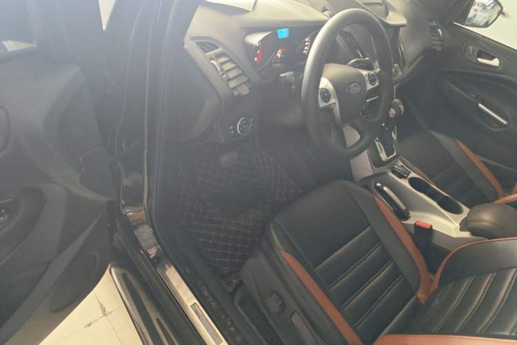 Used Ford Kuga 2015 1.5L GTDi Two-Wheel-Drive Comfort Model
