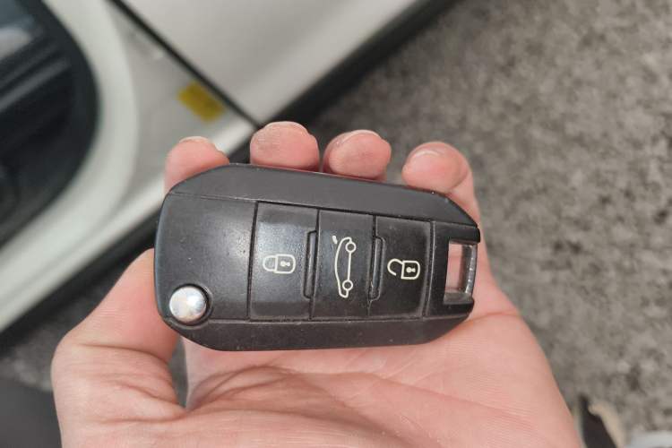 Used Peugeot 2008 2014 1.6L Manual Trend Edition