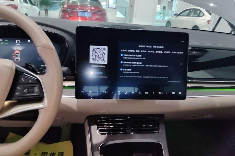 Used BYD Han 2025 EV with 701 km of Laser Radar-Enabled Intelligent Driving
